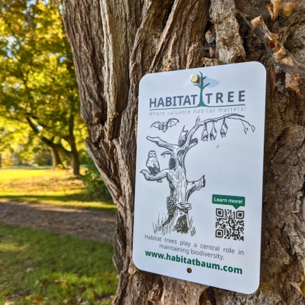 Habitattree sign (international)